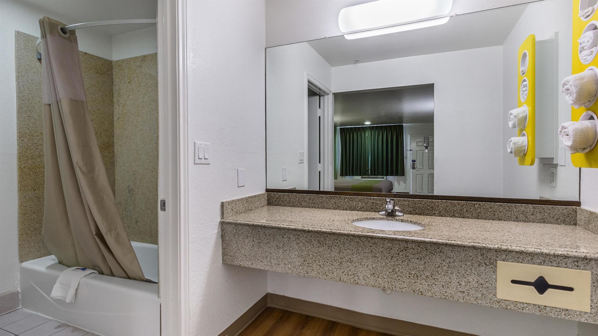 Motel 6-San Marcos, Tx - North Екстер'єр фото