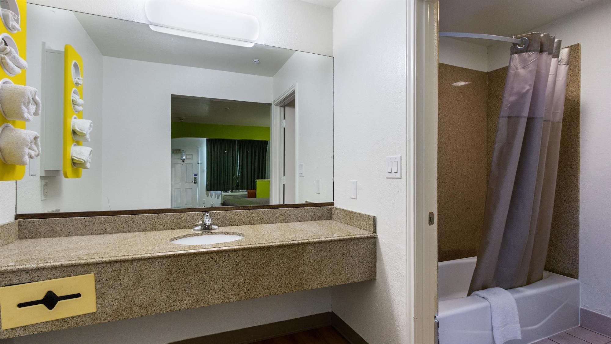 Motel 6-San Marcos, Tx - North Екстер'єр фото