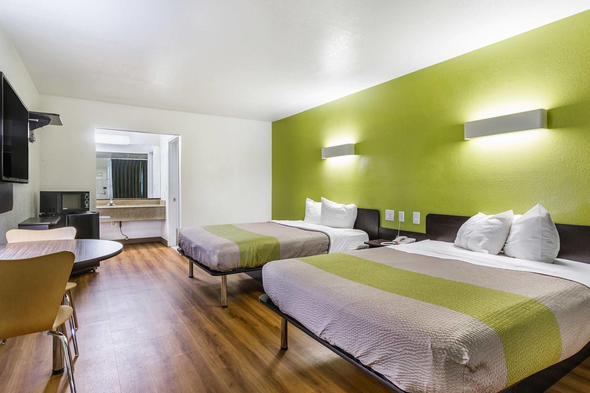 Motel 6-San Marcos, Tx - North Екстер'єр фото