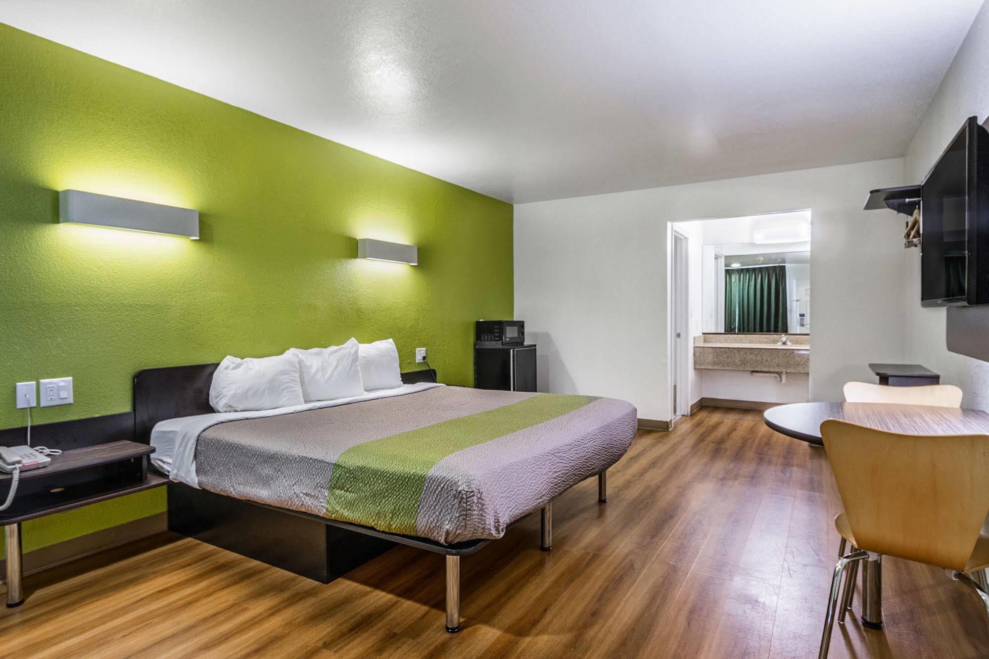 Motel 6-San Marcos, Tx - North Екстер'єр фото