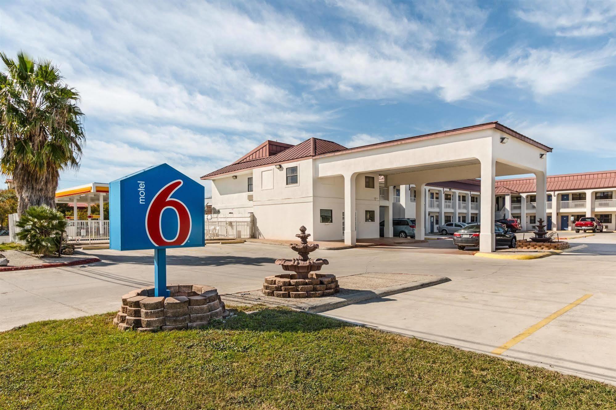 Motel 6-San Marcos, Tx - North Екстер'єр фото
